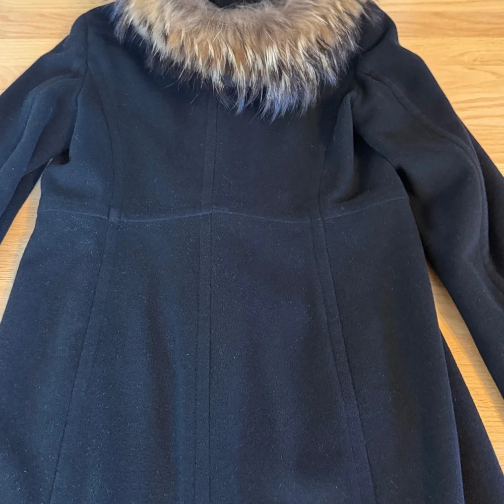 Marc NY by Andrew Marc Black Wool/Cashmere Coat with Genuine Fur Hood, Size 4 - Picture 9 of 15